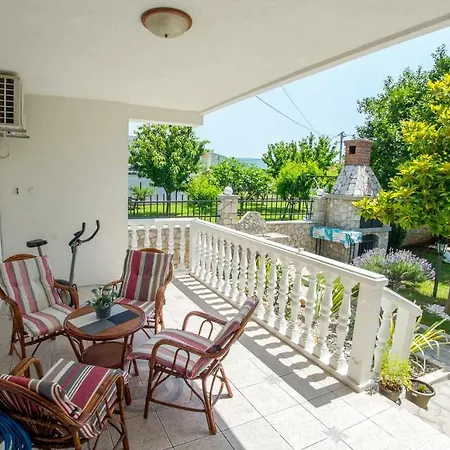 King's Garden Villa *